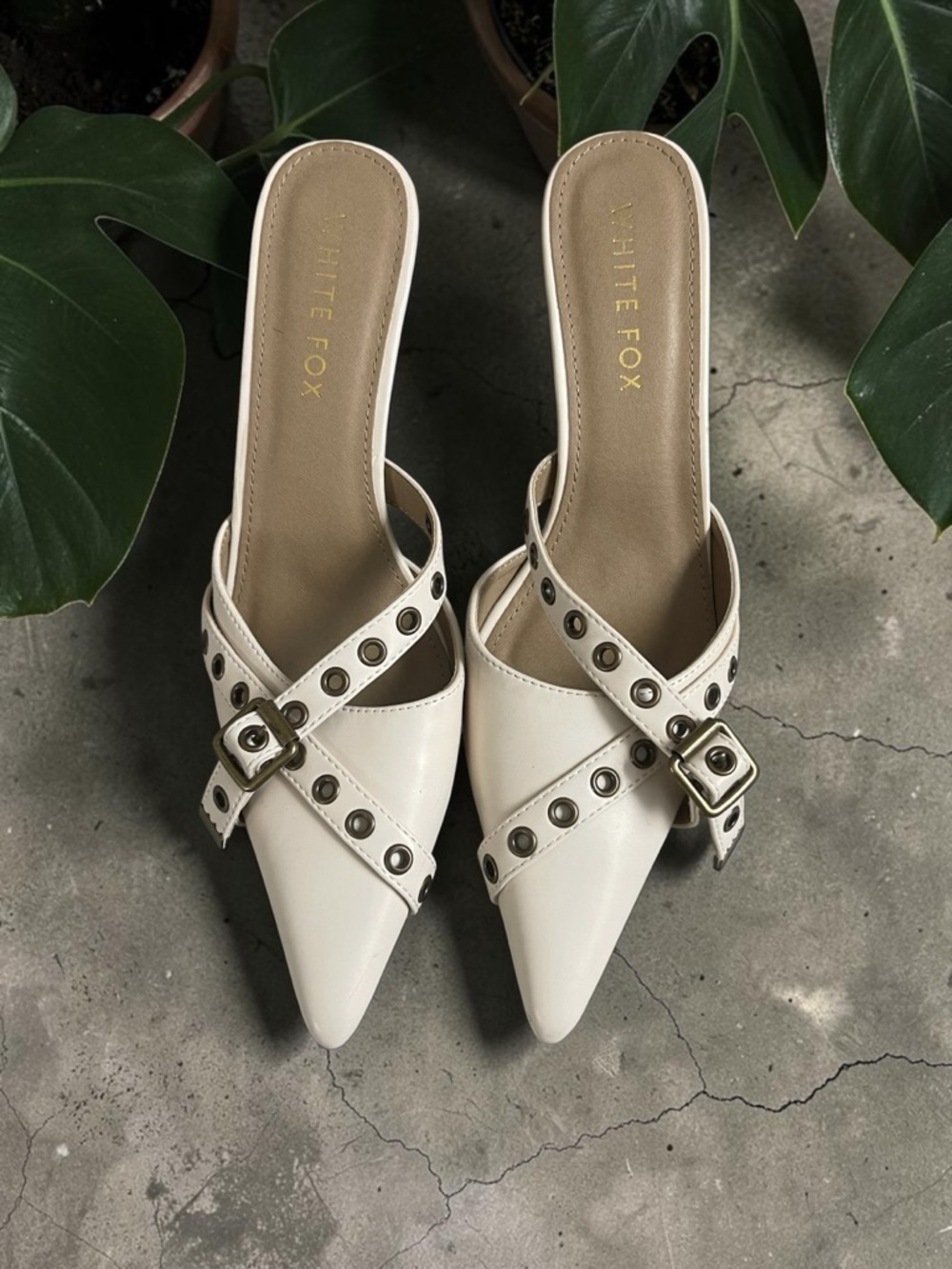 White Fox White Studded Mule Heels Size 9 Pointed Toe Buckle Pumps